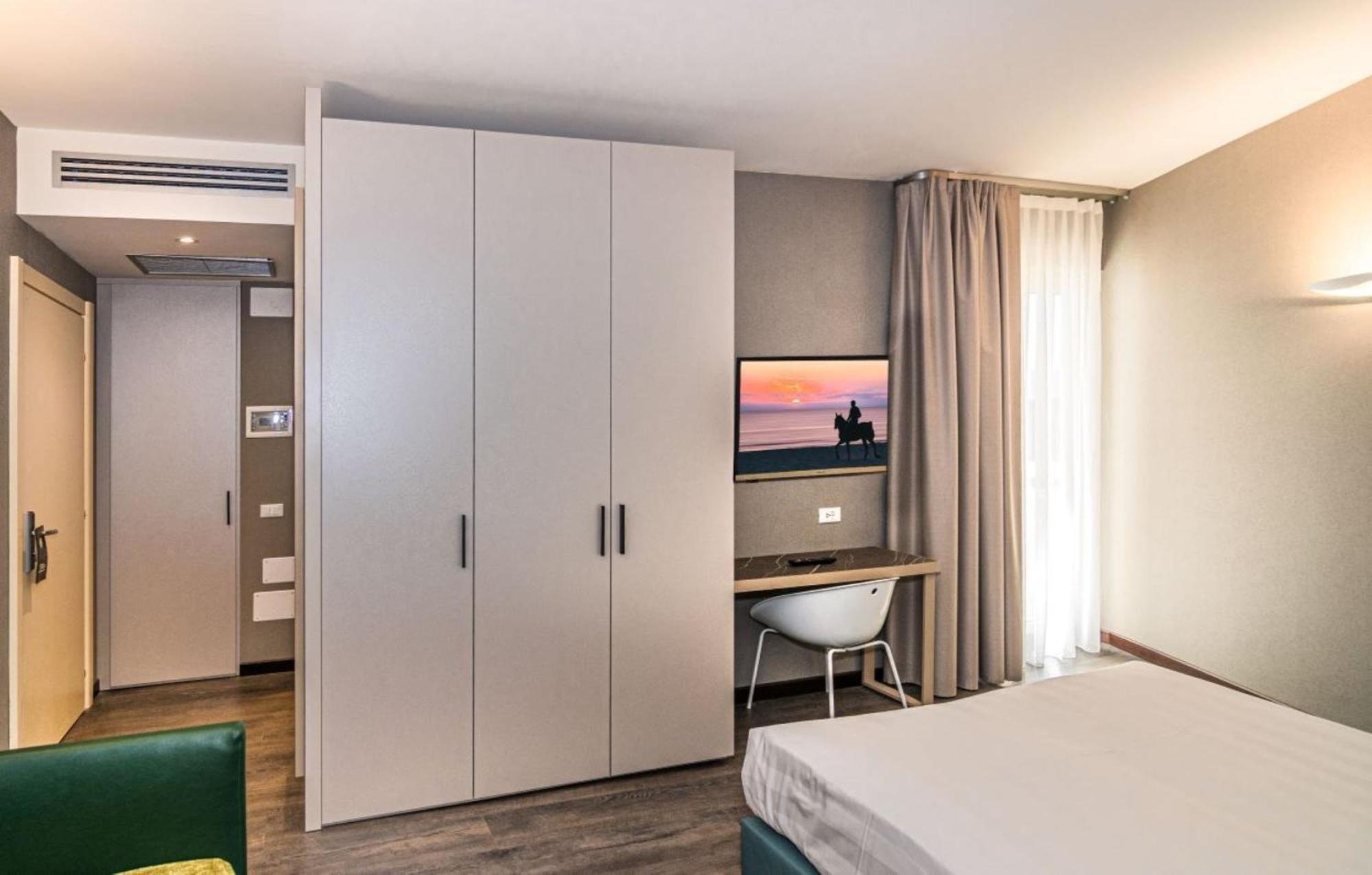 Hotel Joseph 마리아나디피에트라산타 외부 사진