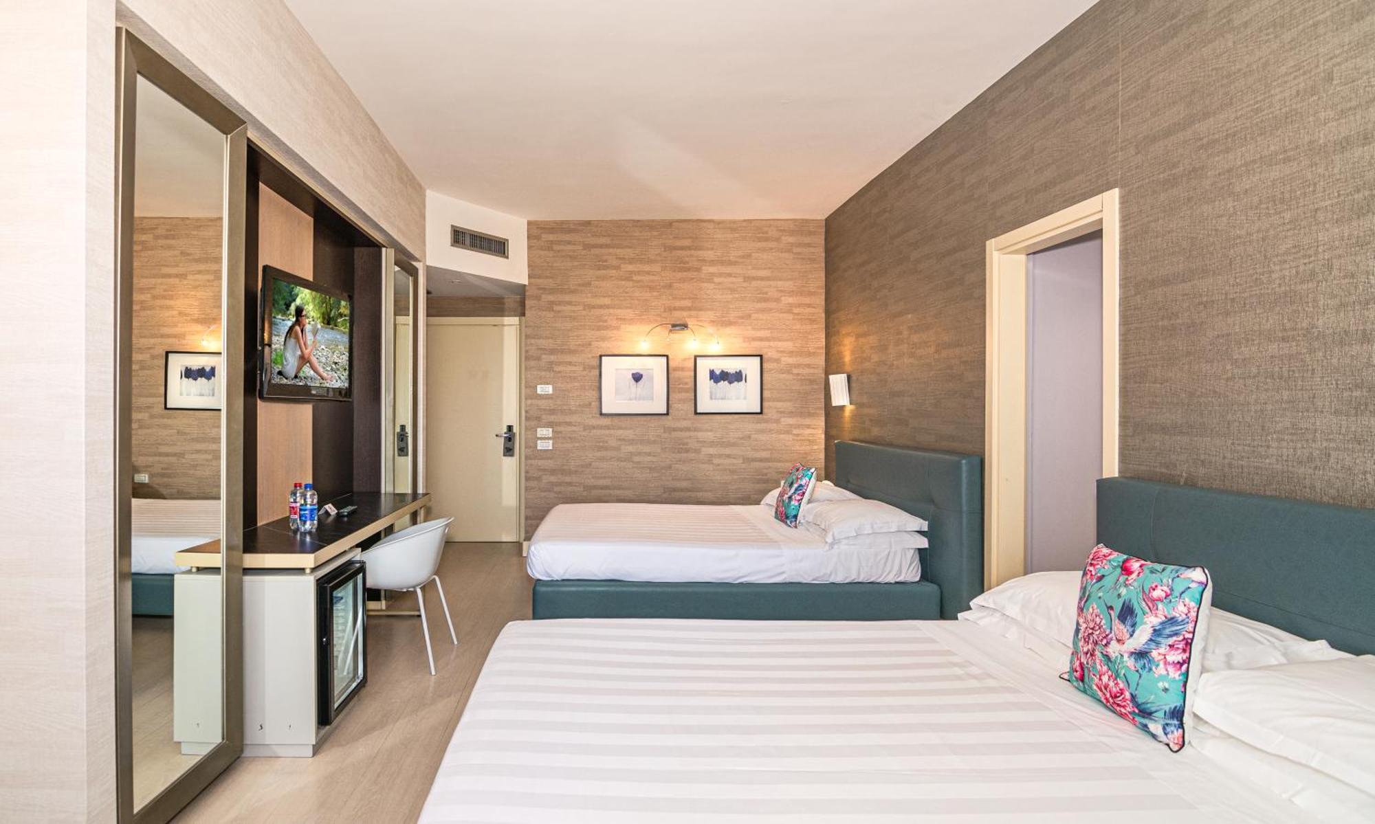 Hotel Joseph 마리아나디피에트라산타 외부 사진