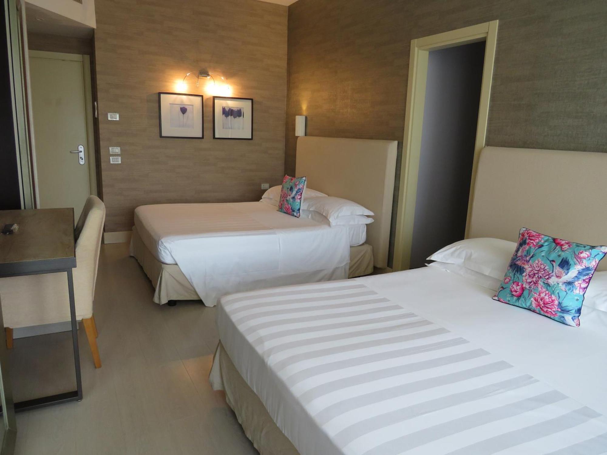 Hotel Joseph 마리아나디피에트라산타 외부 사진